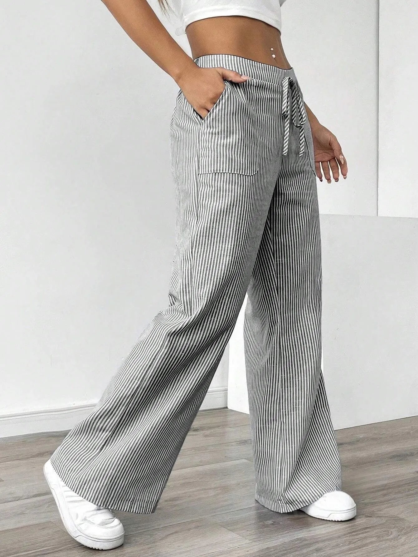 2026 New Striped Trousers Casual and Versatile Street Fashion Loose Wide Leg Women